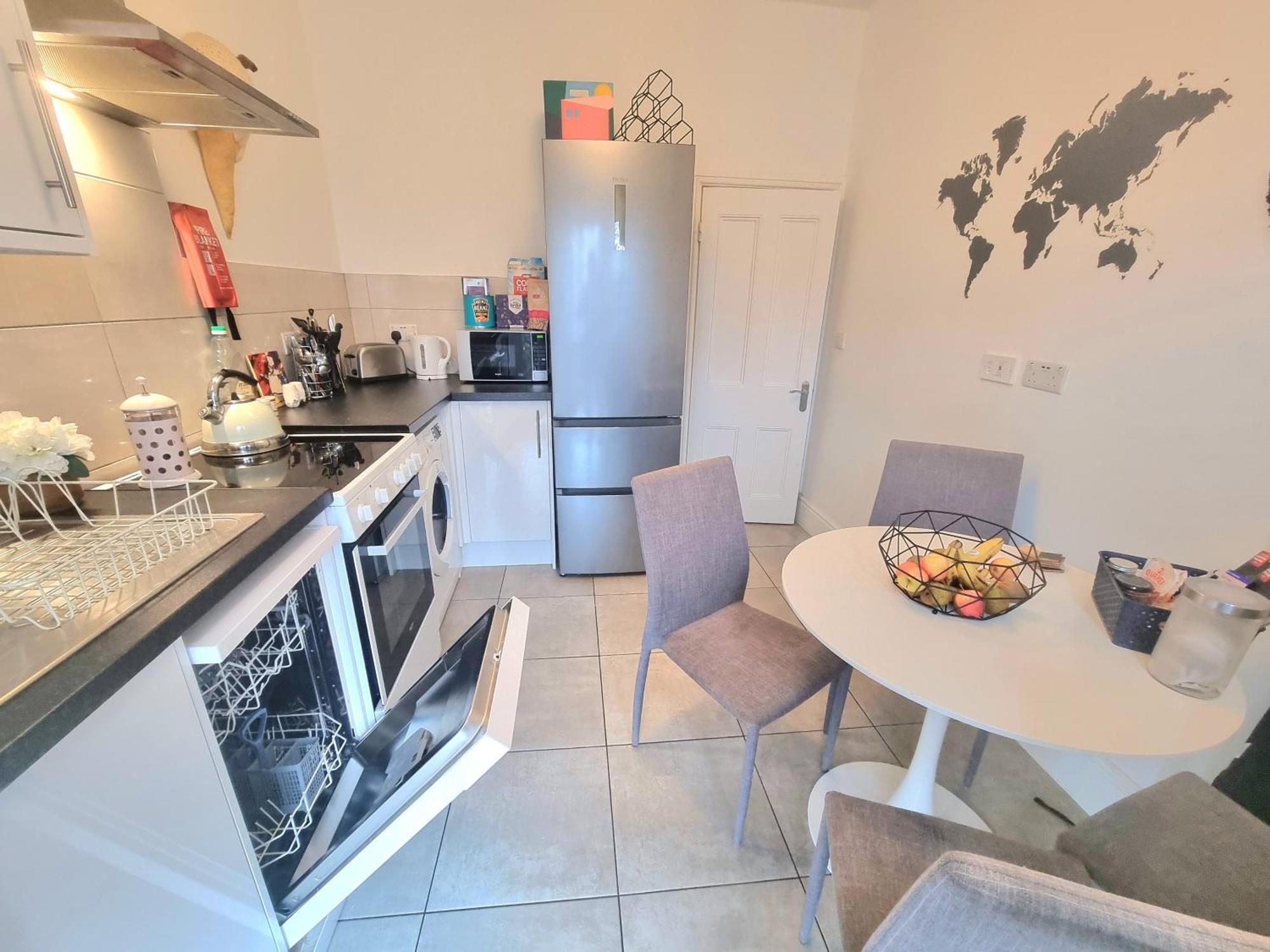 Апартаменти Stylish 2-Bed Flat, Quick Access To London Sights Екстер'єр фото